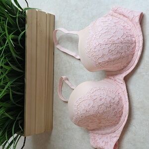 Victoria's Secret Body By Victoria Lightly Lined Demi Bra